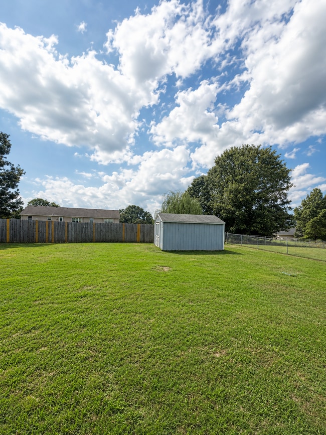 Building Photo - 21030 Larson Rd