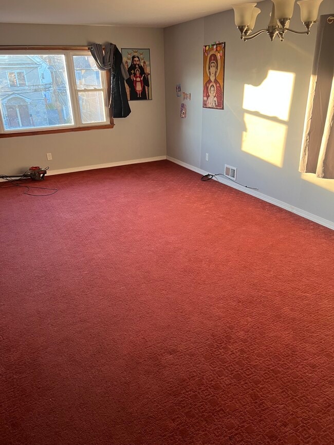 Building Photo - 845 Monroe Ave