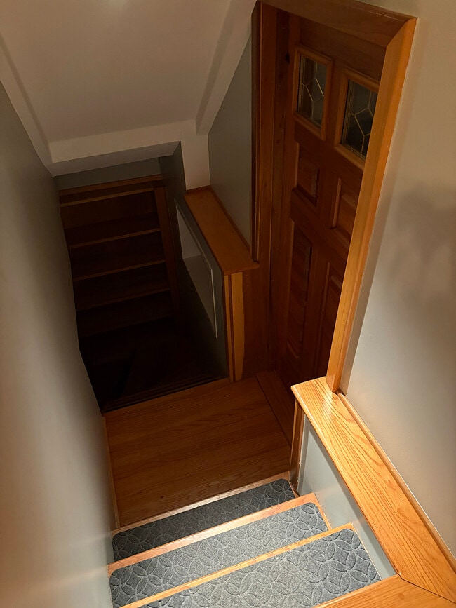 Building Photo - 3 Judkins St