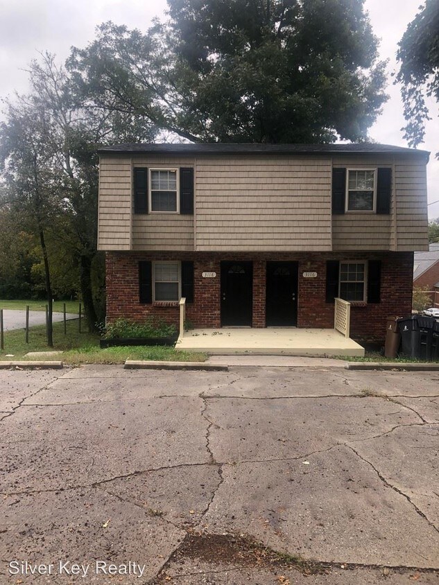 Primary Photo - 3118-3118 Marion Dr