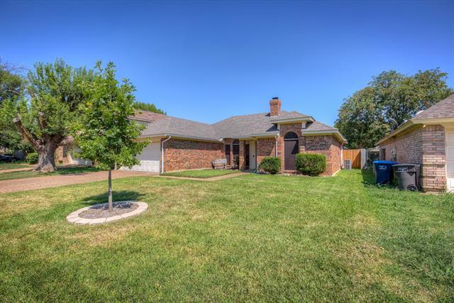 Foto del edificio - 7909 Tree Leaf Ln