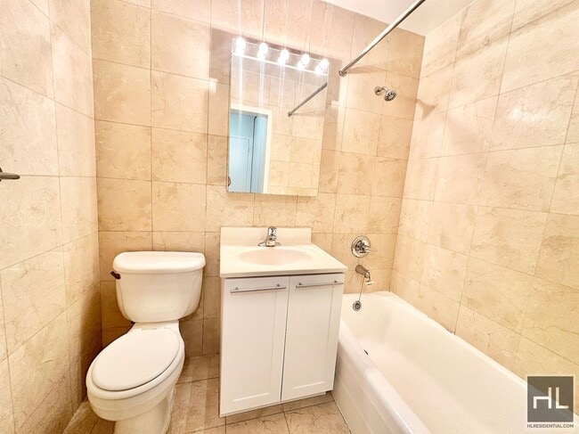 Building Photo - Fourth Avenue