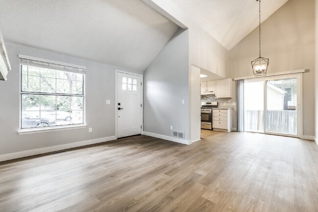 Photo - 17641 E Temple Dr House