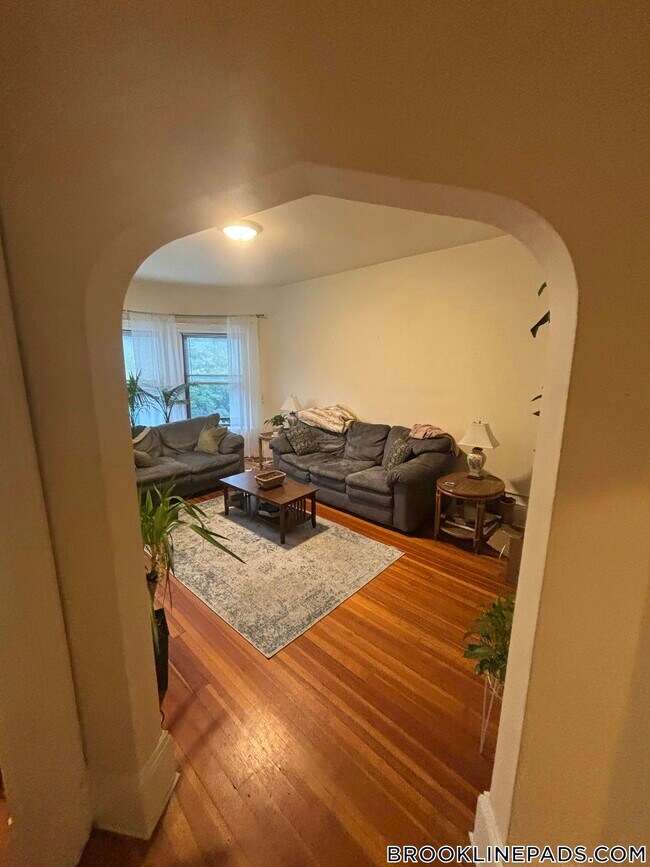 Foto del edificio - 1463 Beacon St