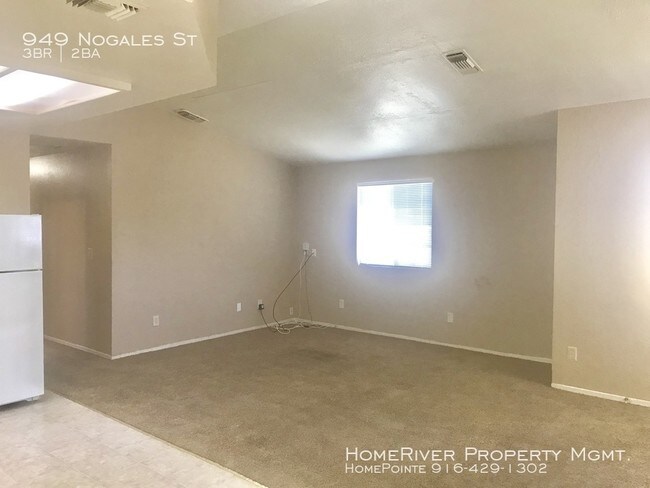 Building Photo - 949 Nogales St
