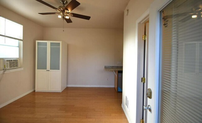 Building Photo - 4857 Kansas St