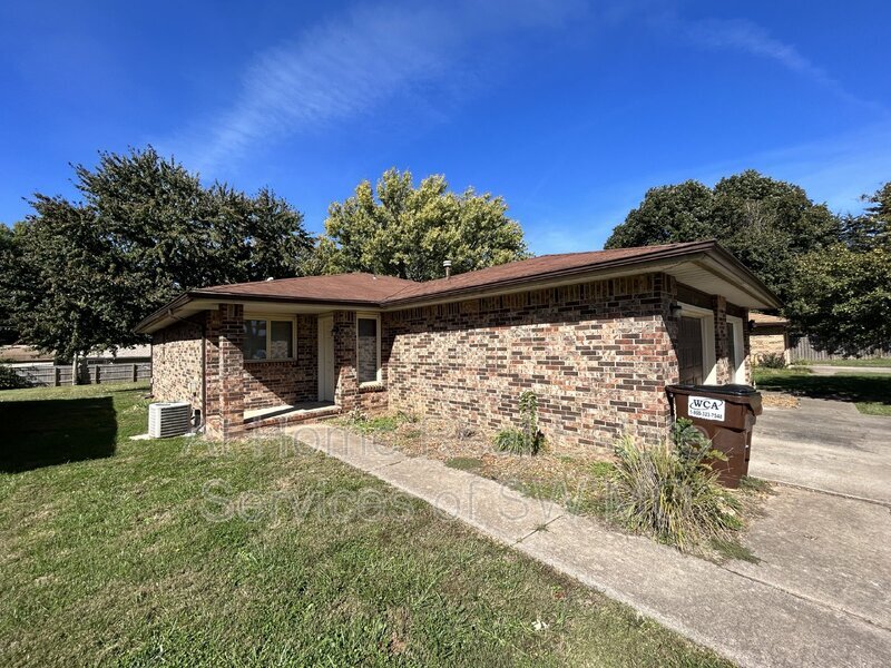 3429 S Main Ave, Springfield, MO 65807 Condo for Rent in Springfield