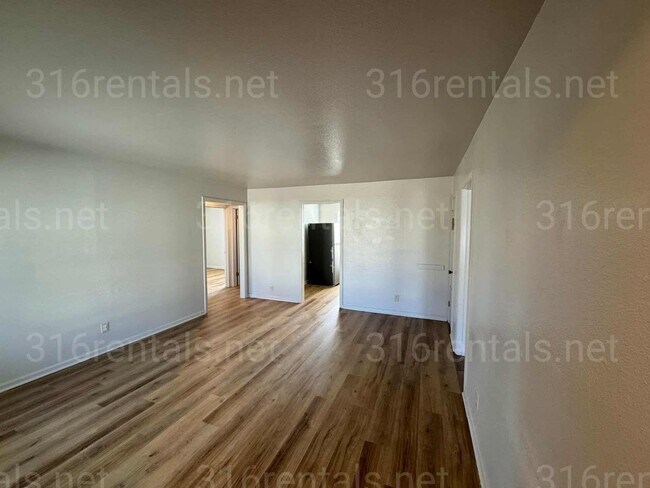 Foto del edificio - $1050 - 3 bed 1 bath - Single Family Home