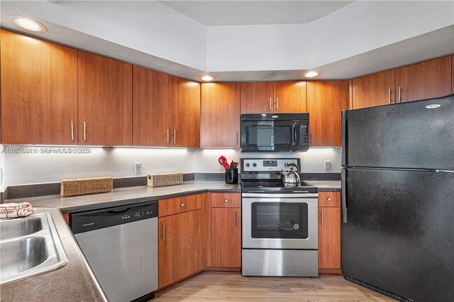 Building Photo - 100 N Federal Hwy