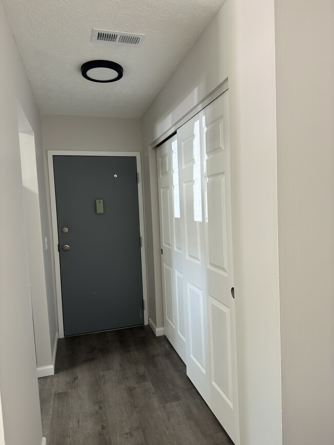 Building Photo - 9566 Cornell Ln