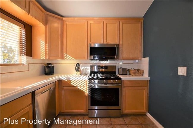 Building Photo - 438 NW 19th St