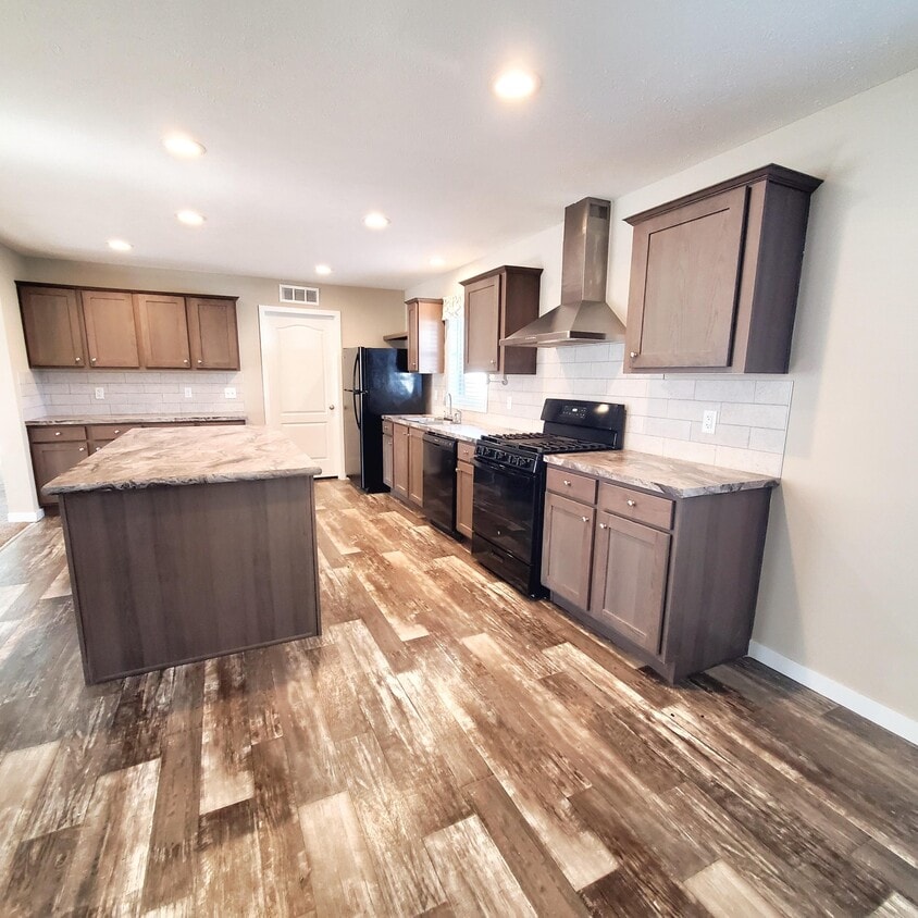 Foto principal - 8027 Harbour Dr