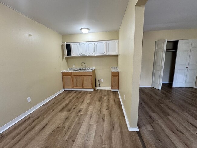 Foto del edificio - 77 Walbridge Ave