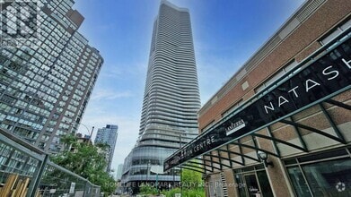 Building Photo - 11-1111 Wellesley St W