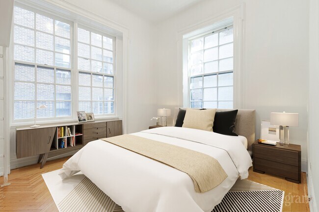 Building Photo - 26 W 74th St