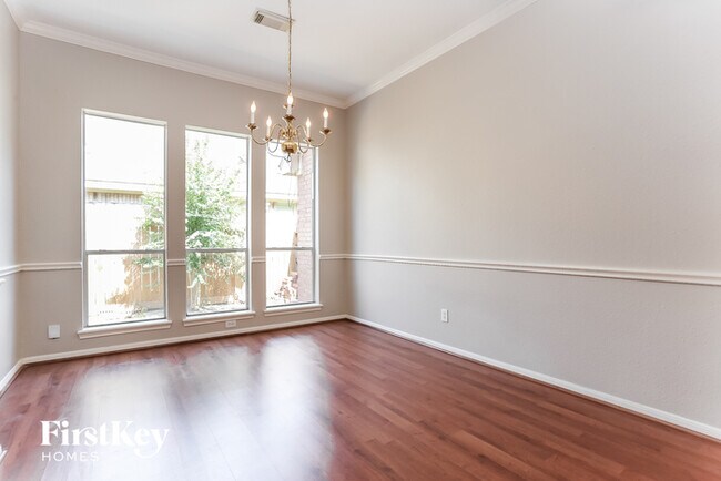 Building Photo - 10330 Claybrook Dr