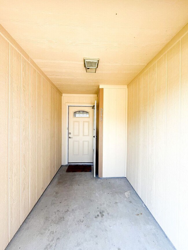 Foto del edificio - Available NOW!!!! This charming 1 story, 3 bedroom, 2 bath house could be your next home! Beautif...