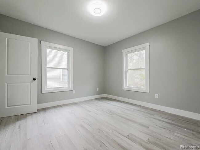 Foto del edificio - 2890 Central Blvd