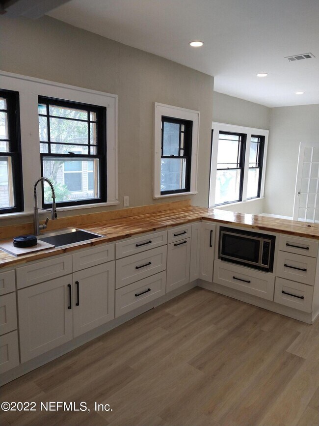 Foto del edificio - 43 W 21st St