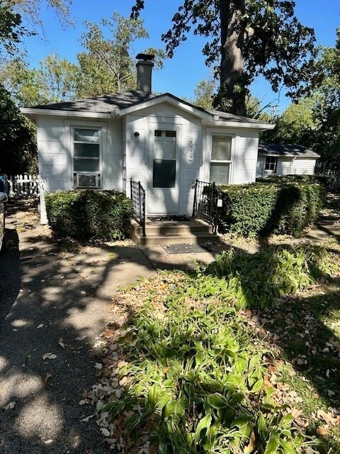 Foto principal - 2010 Burlington Ave