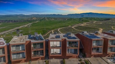 Building Photo - 4200 Boise St