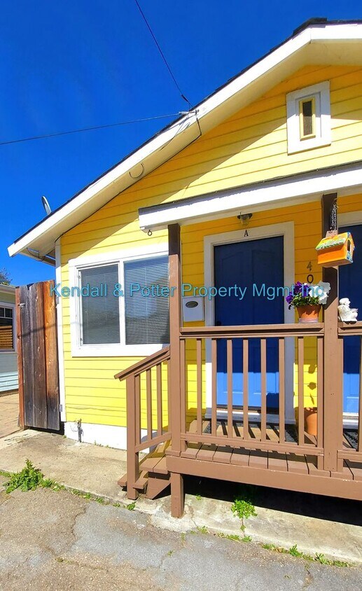 Primary Photo - 404 Blue Gum Ave