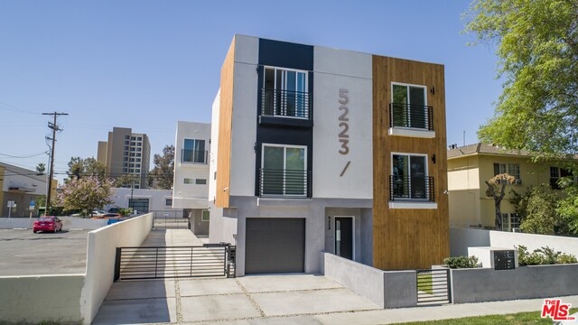 Building Photo - 5221 Cleon Ave