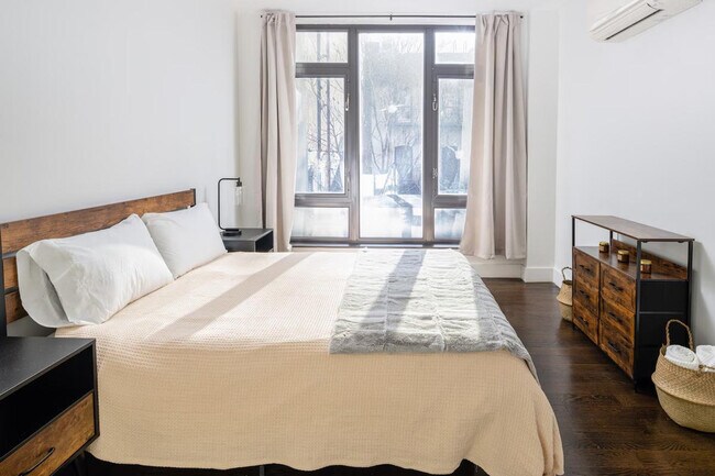 Foto del edificio - 1568 Lexington Ave