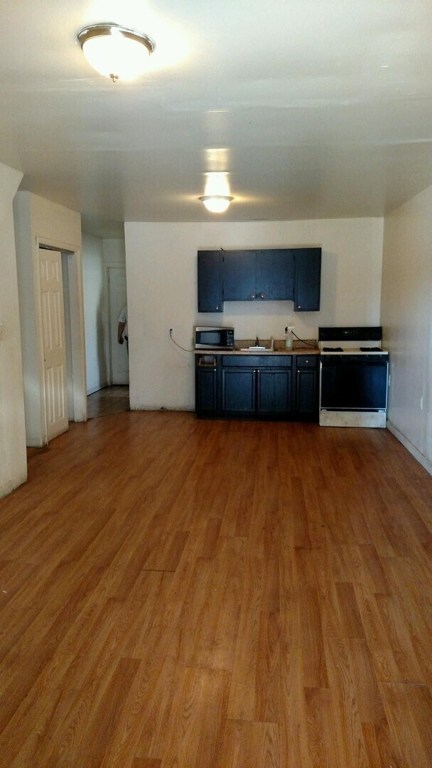 Building Photo - 3416 Kensington Avenue