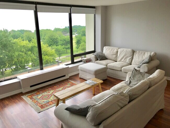 Foto del edificio - 5445 N Sheridan Rd