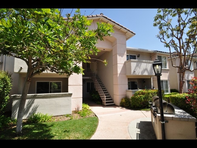 Building Photo - The Ritz Colony