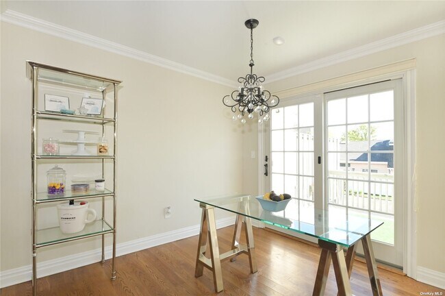 Building Photo - 92 Summit Way