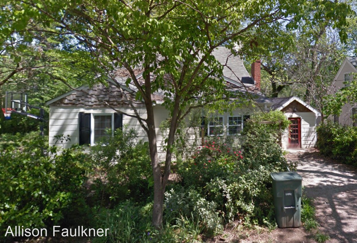 Primary Photo - 4 br, 2 bath House - 703 Willow