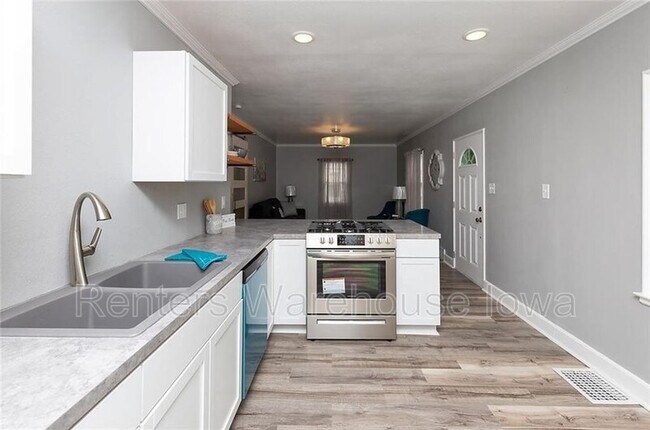 Building Photo - 4124 3rd St