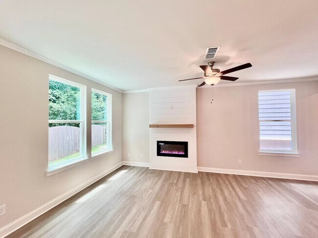 Building Photo - 715 Stickley Oak Way