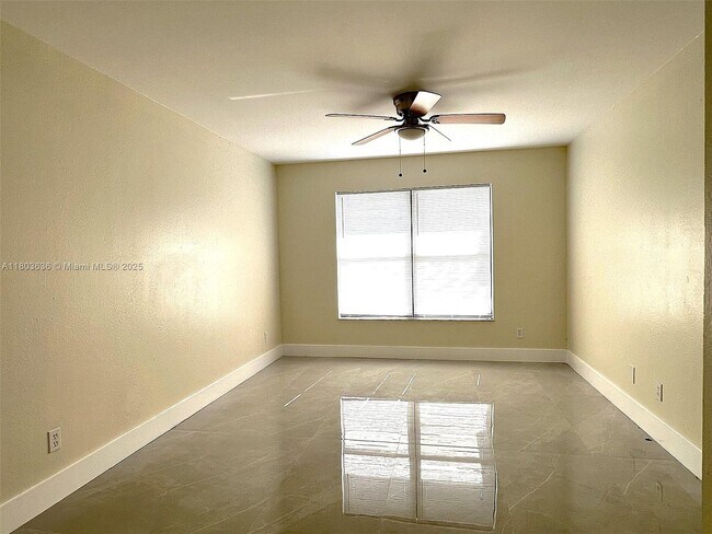 Foto del edificio - 5912 Taylor St