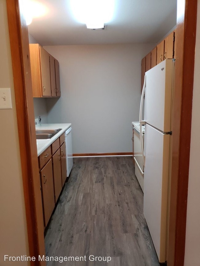 Building Photo - 335 Dulles Dr