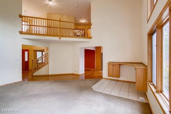Building Photo - 4 br, 3.5 bath House - 1070 James Pass