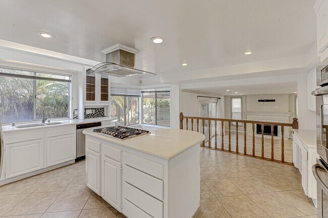 Building Photo - 16352 Redlands Ln