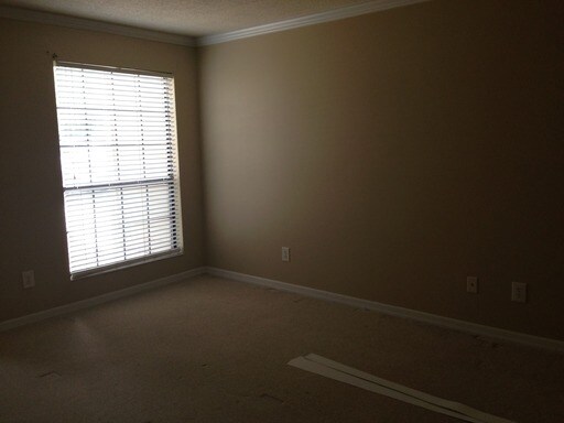 Building Photo - 1854 Montclair Dr