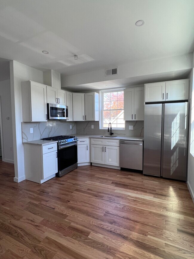 Foto del edificio - 125 Broughton Ave