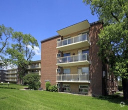 Building Photo - Birchbank Court