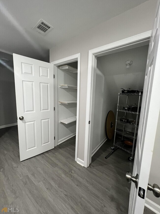 779 Key Largo Pointe, Auburn, GA 30011 Room for Rent in Auburn, GA