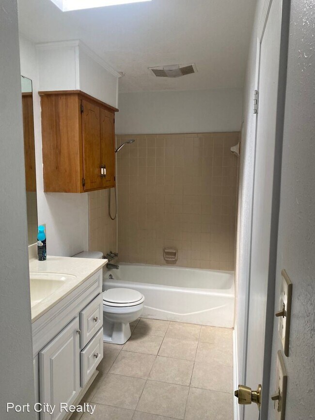 Building Photo - 2 br, 1 bath House - 6824 Jefferson Paige ...