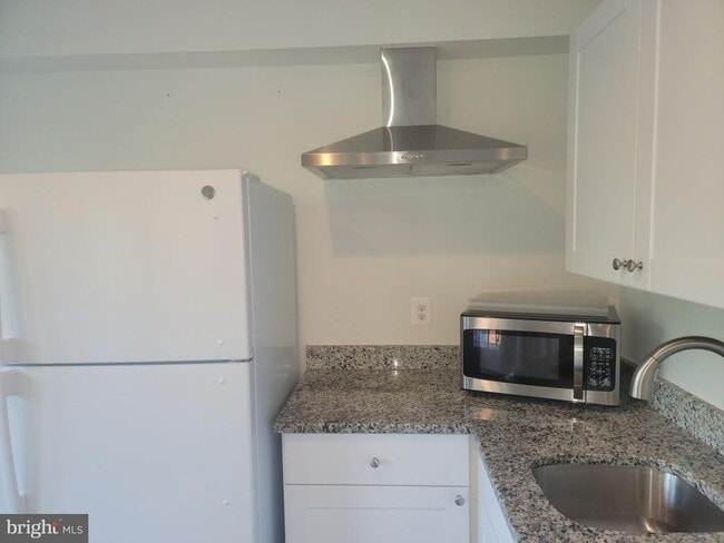 Building Photo - 9620 Potters Hill Cir