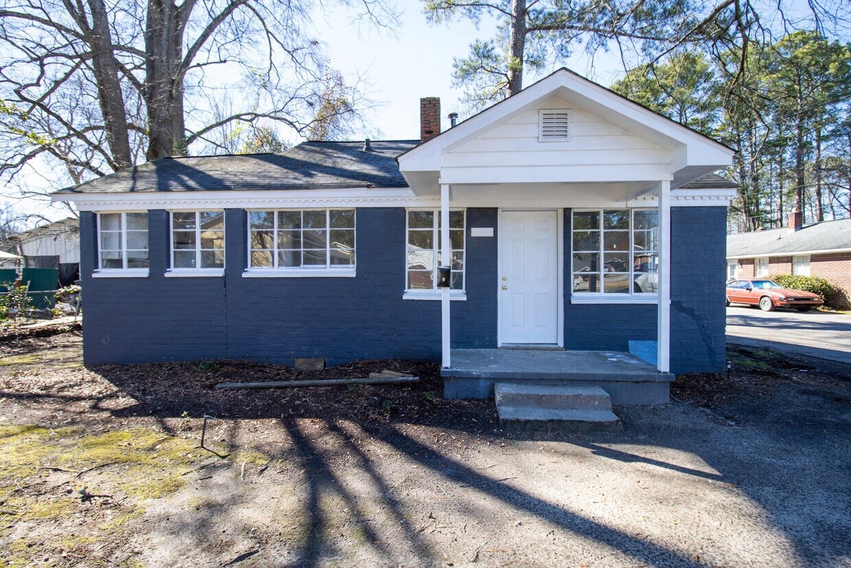 Primary Photo - 2 Bedroom, 1 Bath - W. Columbia Cottage - ...