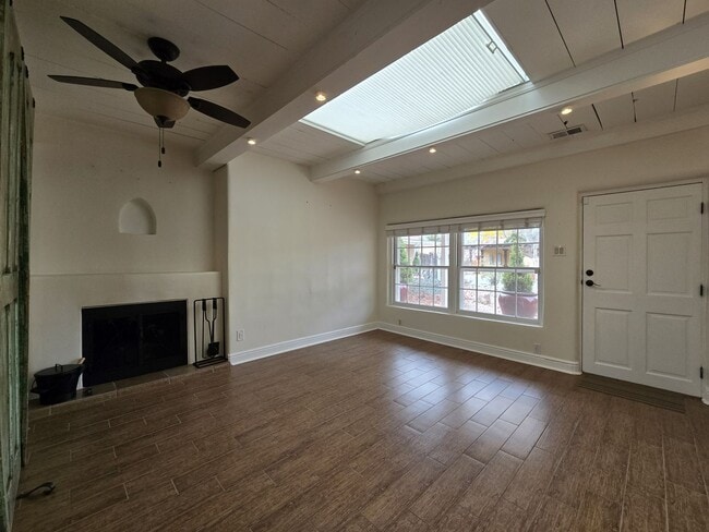 Building Photo - 113 Camino Escondido