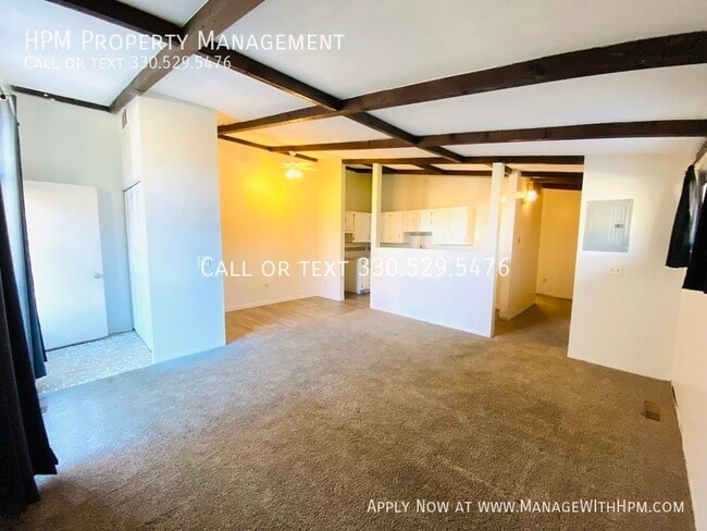 Building Photo - 511 Wrexham Ave SW