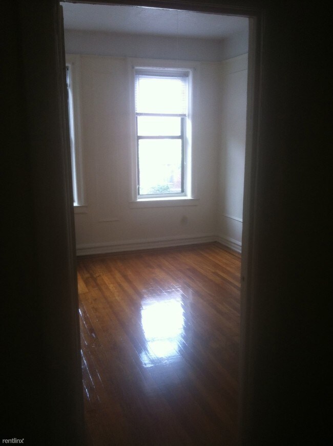 Building Photo - 1587 Carroll St