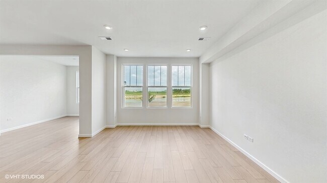 Building Photo - 2307 Ryegrass Ln